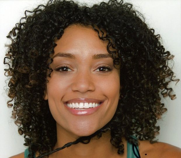 Charlies Angels/General Hospital actress, Annie Ilonzeh. LOVE women who look like this: always have, always will!