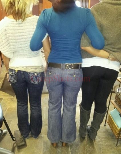 3 hairstylists who were having a debate on who had the better ass, so they wanted a picture.Â  Anon took this to show them.Â  They had no id