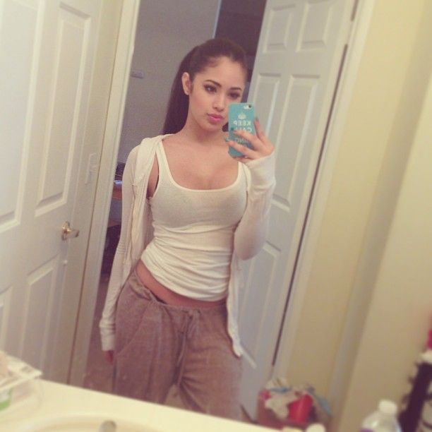 Jasmine Villegas Instagram Pics