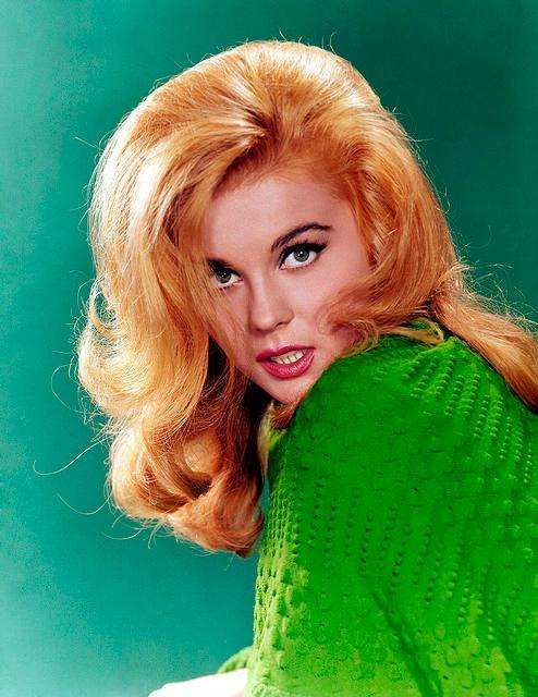 Ann Margret Azintruder