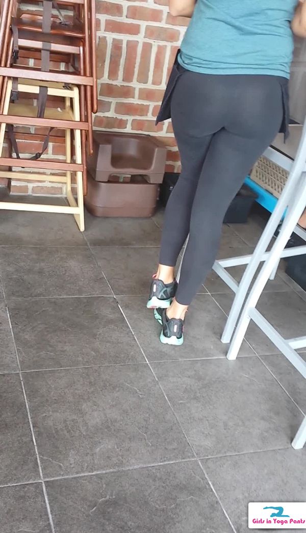 With an ass like that, this waitress wears yoga pants to get tips