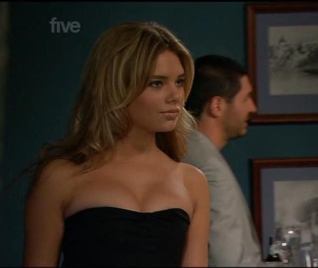 Indiana Evans black dress