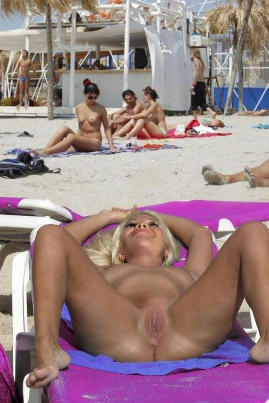 Hot Happy Blonde Bimbo Legs Spread Nude On Beach