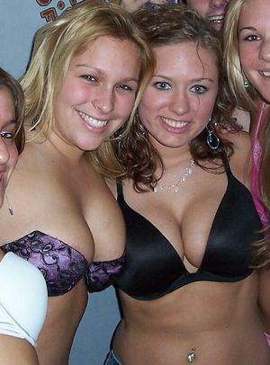 Amateur group street mom