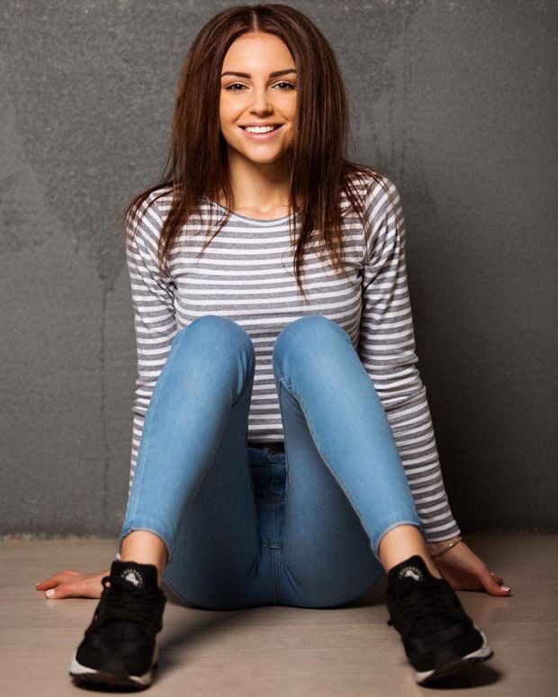 teen in jeans