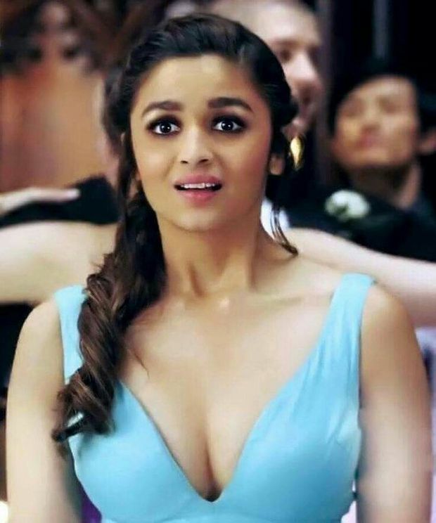 Alia Bhatt Big Boobs Mohini90