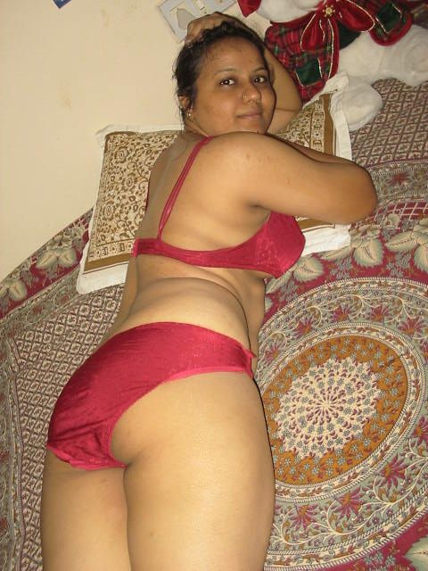 Semi nude bhabhi bikini hot instagram