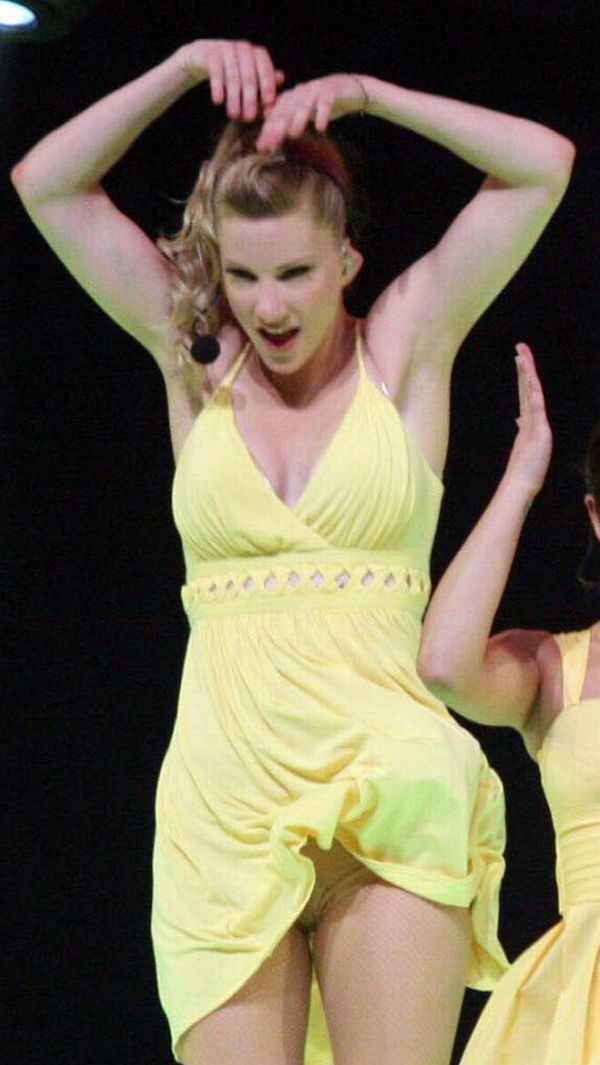 GLEE Heather Morris Panty Upskirt