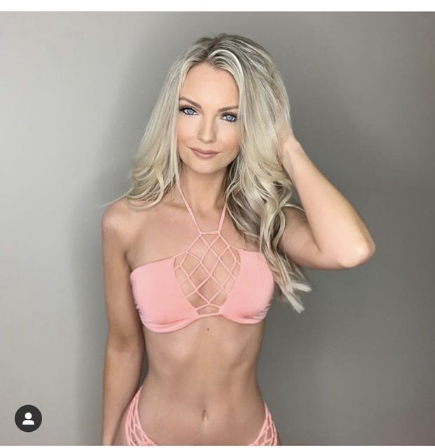 Lindsay Lynch is looking sexy as hell in pink bikini with big boobs and cleavage