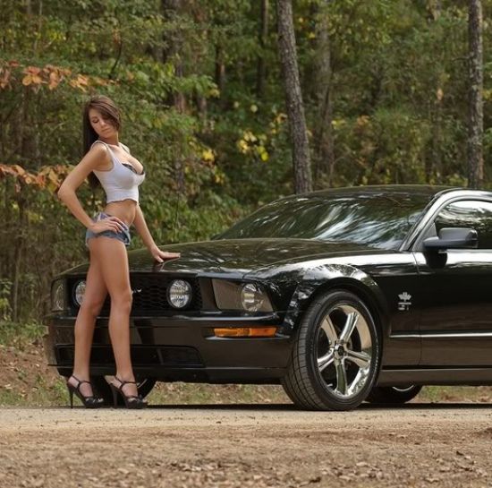 Sexy mustang brunette