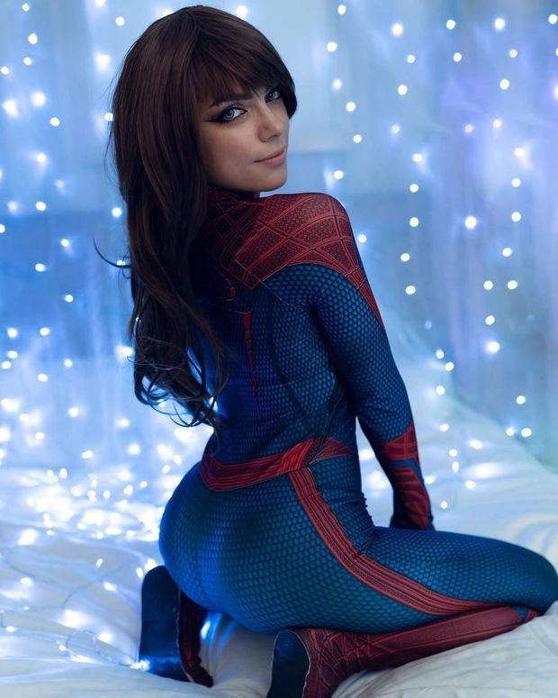 Sexy cosplay