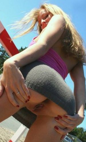 Pussy nude upskirt Hot Moms