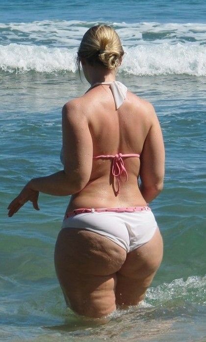 CURVY THICK SEXY PAWG IN BIKINI