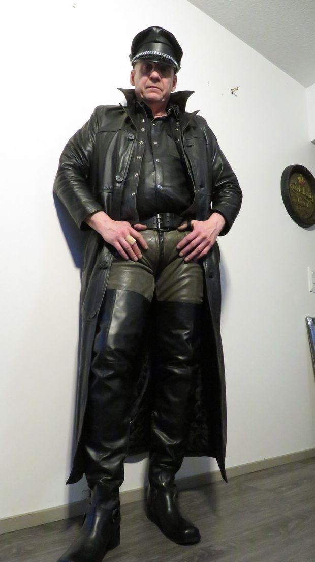 full leather gay Juha Vantanen from Finland