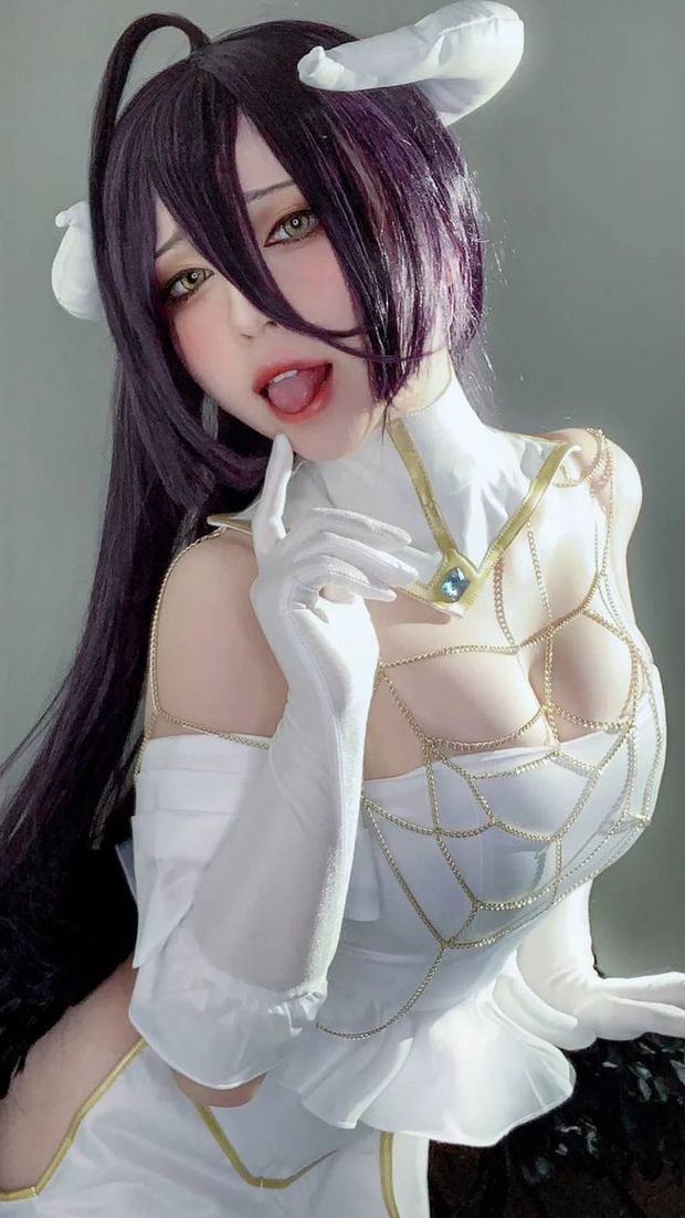 Albedo cosplay