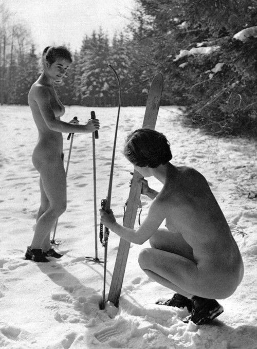 Vintage skiing