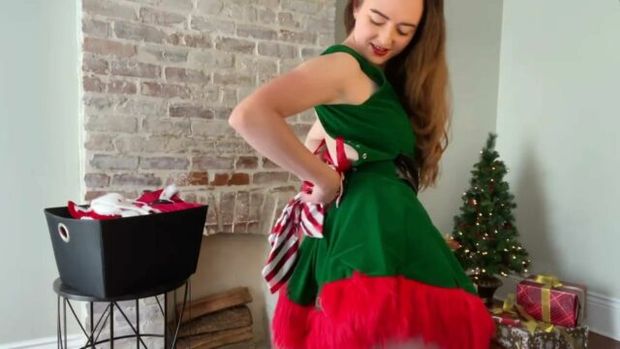 holiday cheer (1:46 and other spots for ass and nip slips)