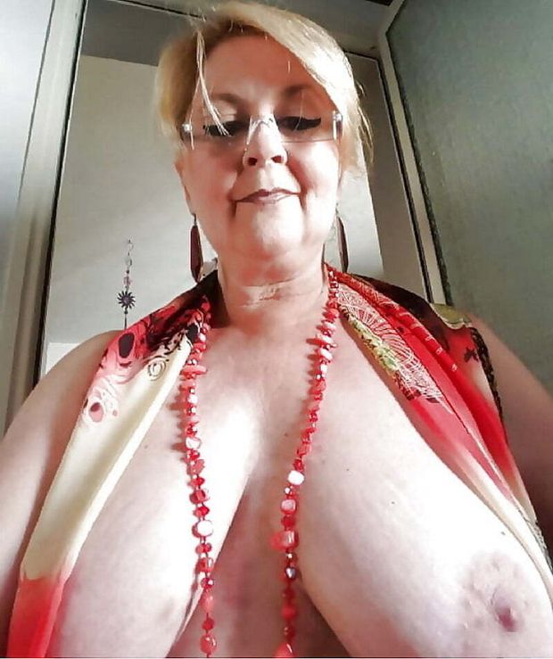 Various granny mature bbw busty clothes lingerie 5