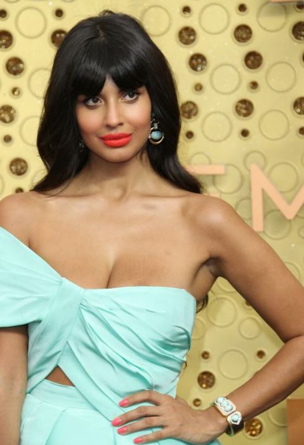 Jameela Jamil with stretch marks on her chest