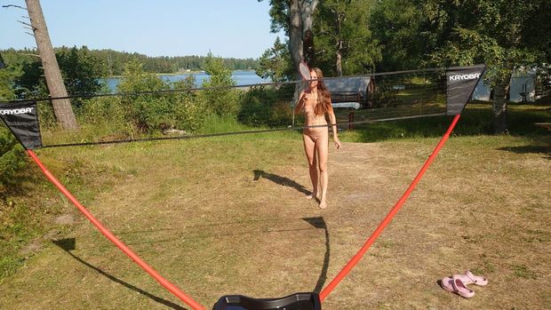 Nude badminton