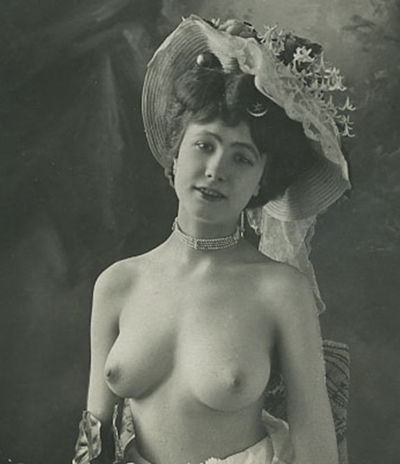 Evelyn Nesbit - topless with hat - gorgeous!