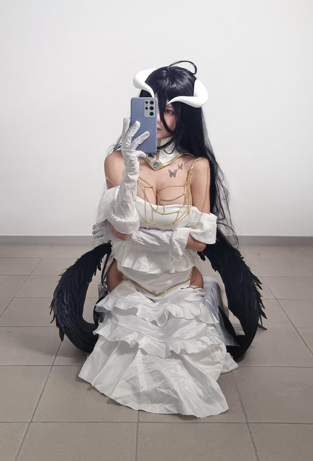 Sexy albedo cosplay