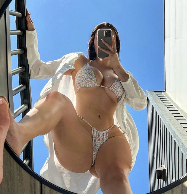 Sexy mirror upward view