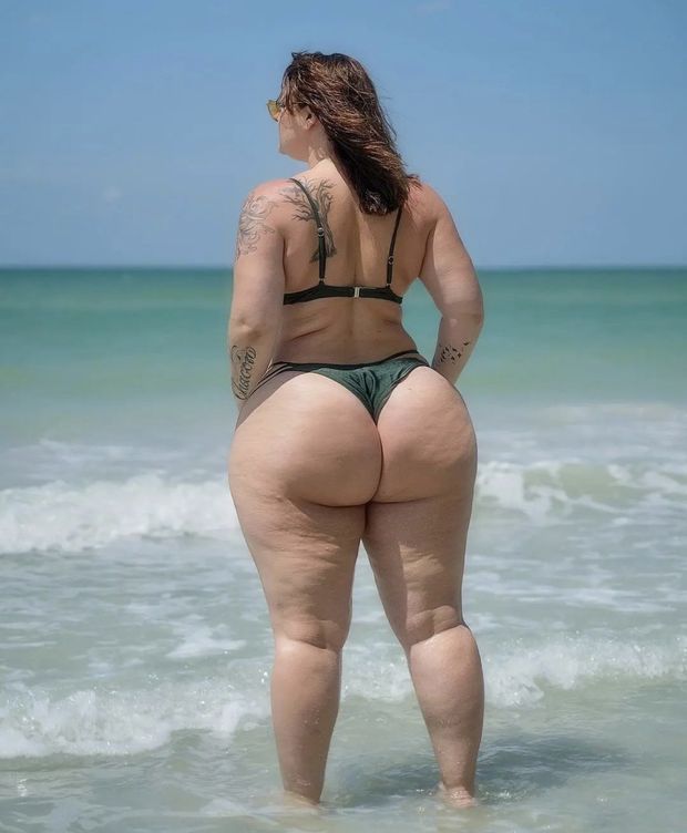 Sexy BBW beach beauty