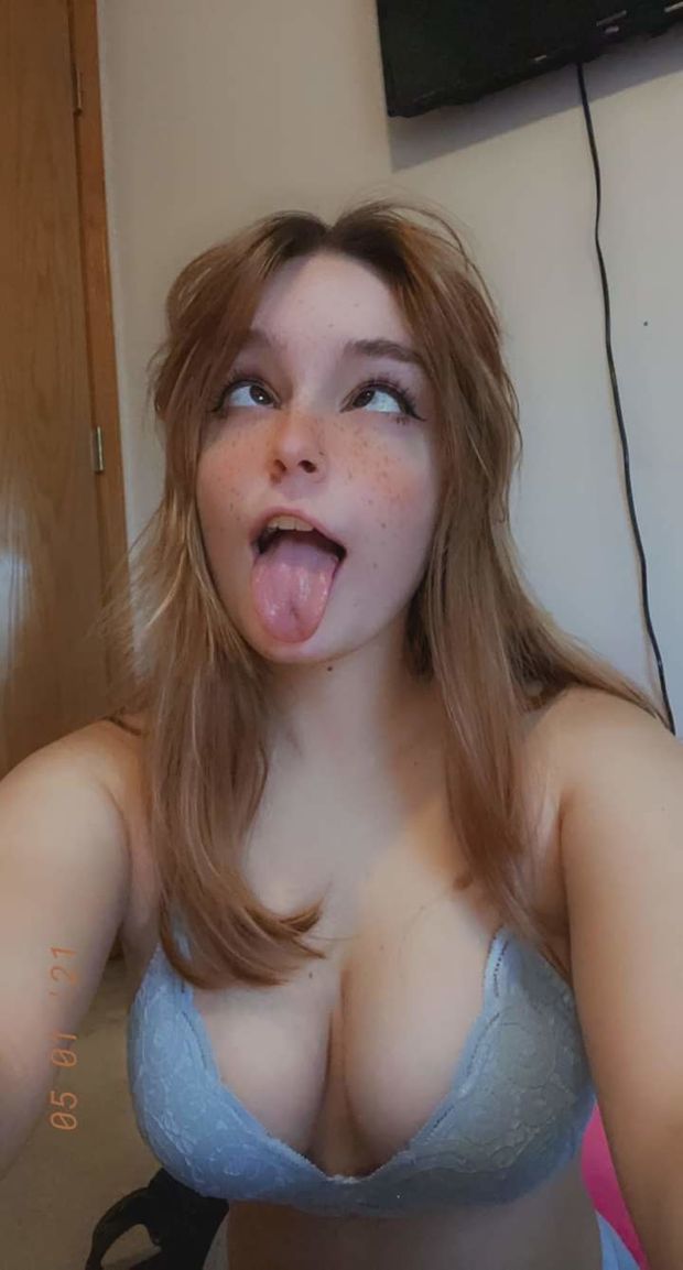 Ahegao face and nice tits