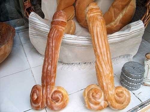 rosca de reyes en forma de pene