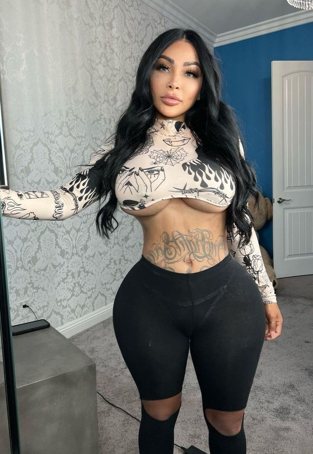 hobbojoe - Brittanya Razavi - Pin #65852780
