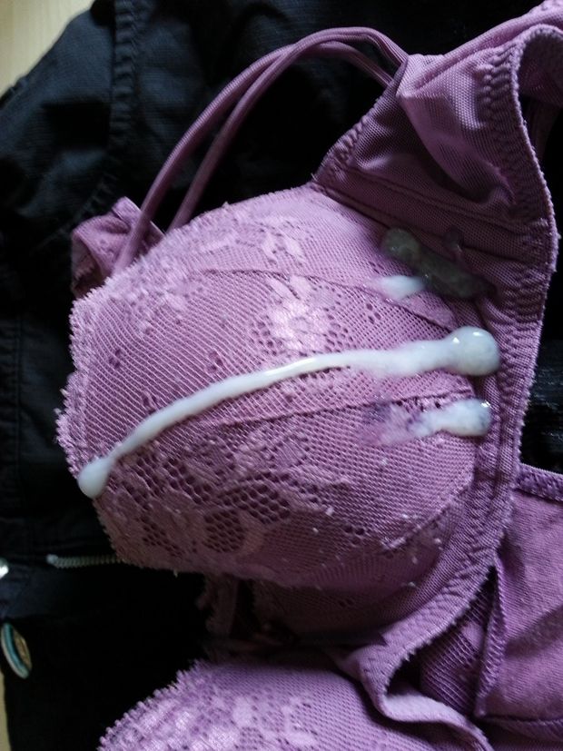 Cum on purple bra