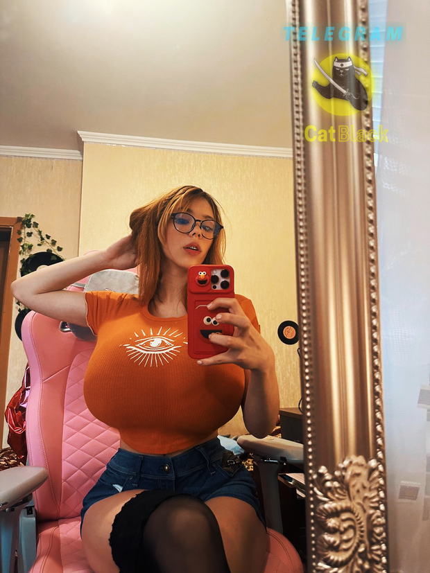 Russian teen with glasses and big tits