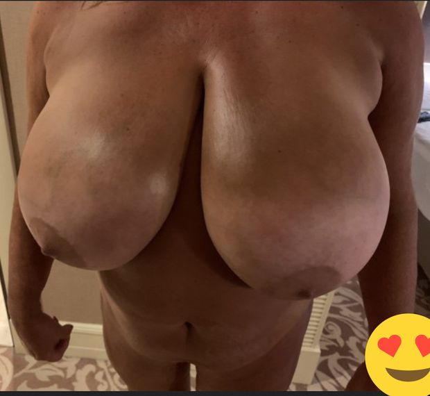 40G breasts mature wife