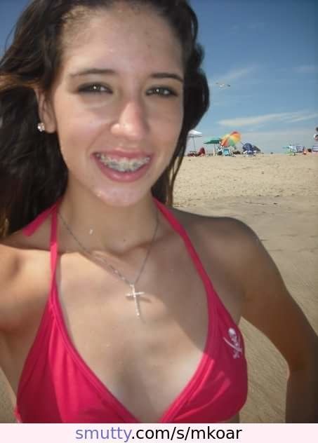 Slutty lil teenslut takes a beachside selfie