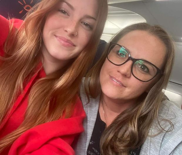 Grace & Jamey hot mother & daughter on plane