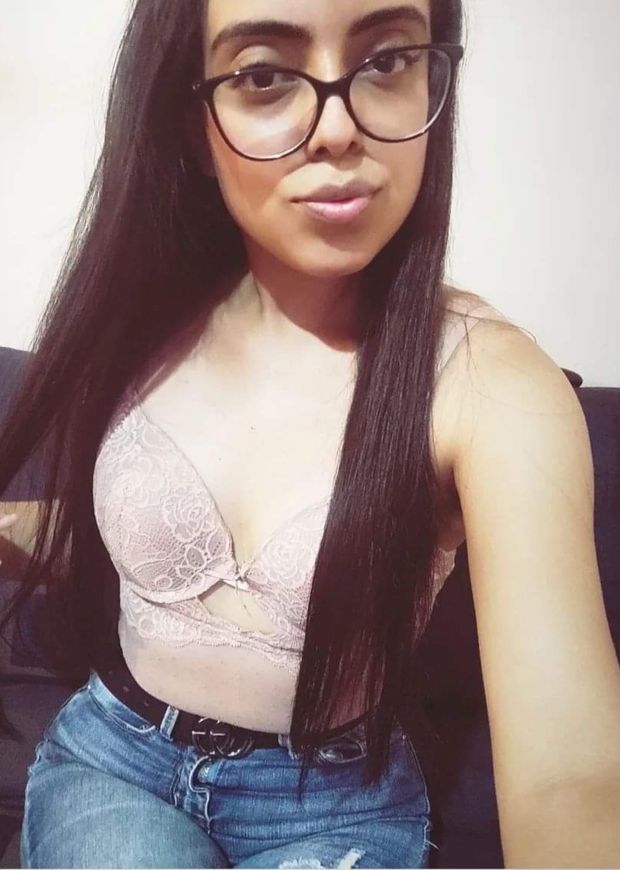 Morenita putona lentes 2